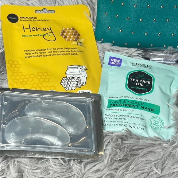 Beauty Bundle & Ipsy Bag Combo GLOW ON 5TH Vit C Serum & Self Care Set Teal Stud - Picture 4 of 11